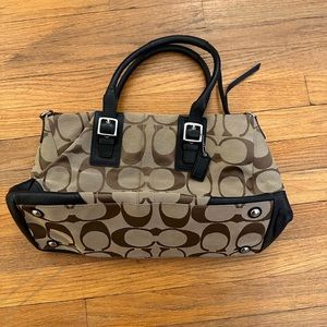 Coach classic logo bag